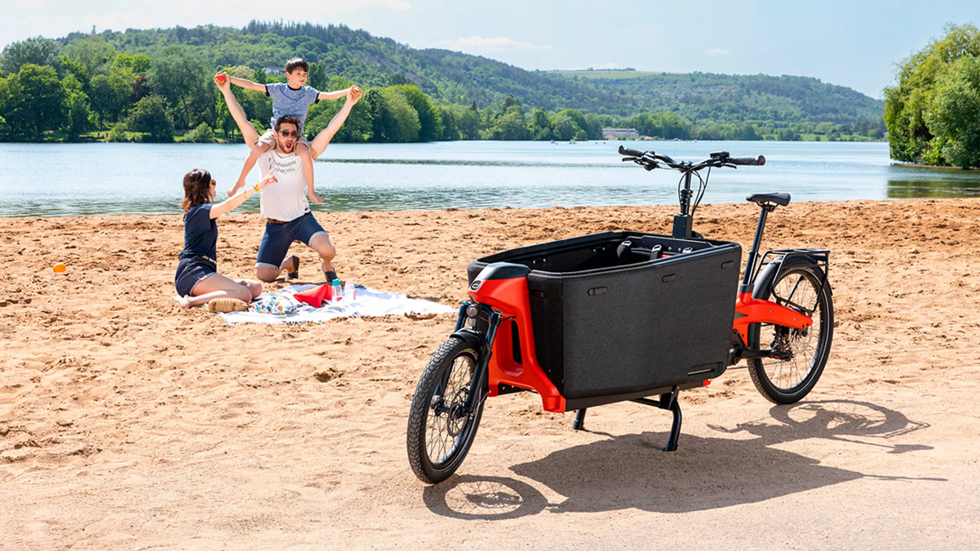 degeneve toyota hybride made in france gaillard thonon sallanches bourg en bresse lons le saunier macon villefranche vélo cargo biporteur vélo électrique