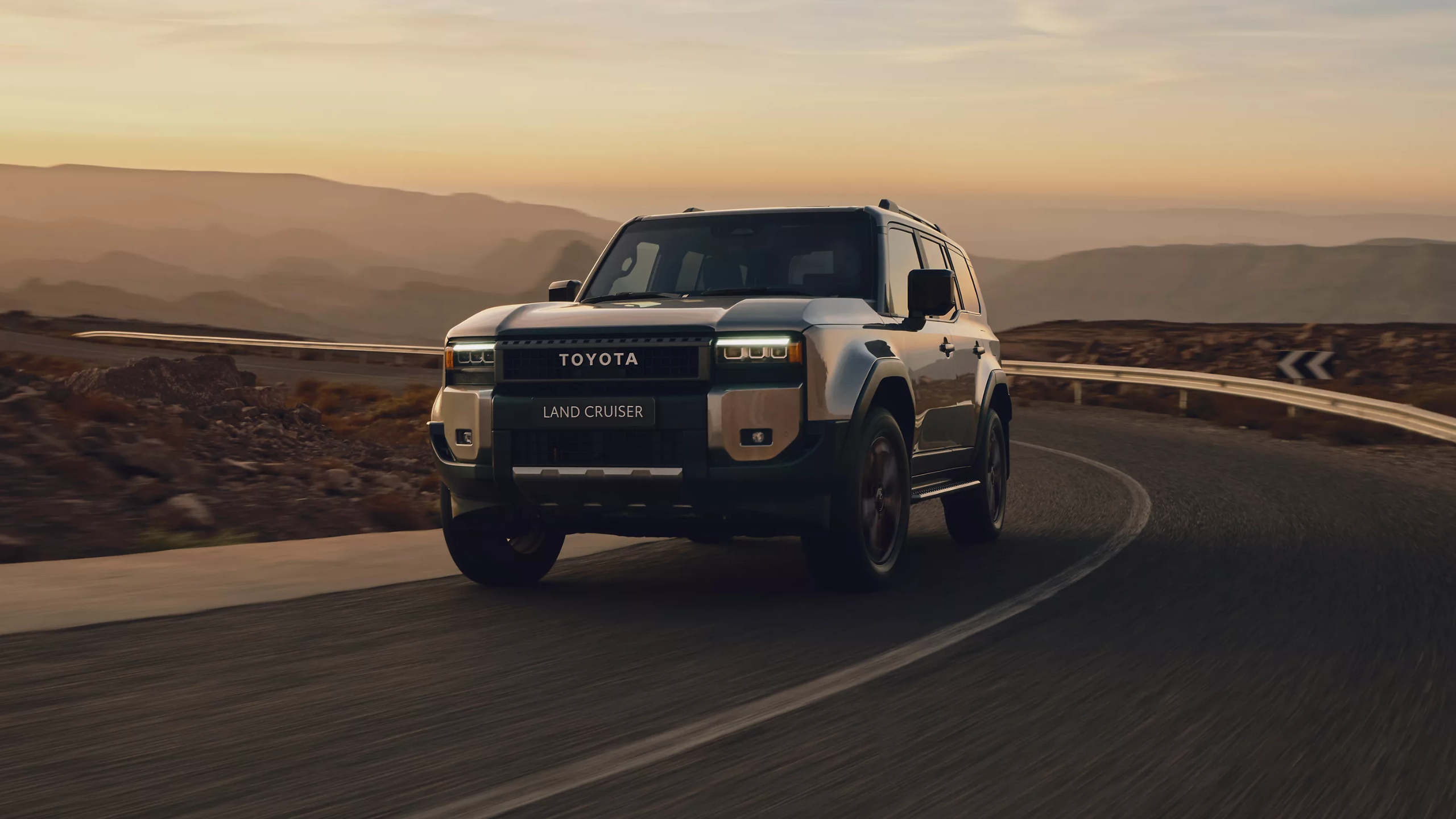 TOYOTA LAND CRUISER